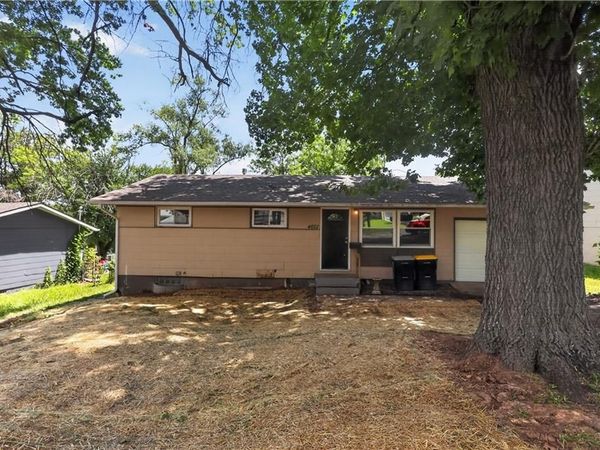 4607 MERSINGTON Avenue, Kansas City, MO 64130