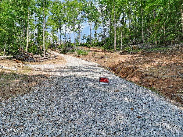 350 Old Hen Valley Rd, Oliver Springs, TN 37840