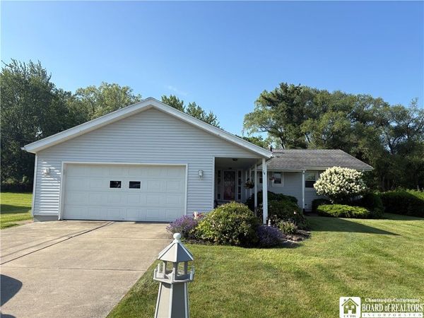 14 Sunset Drive , Fredonia, NY 14063