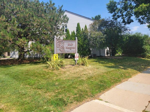 2104 Pike Drive, Unit 2104, Madison, WI 53713