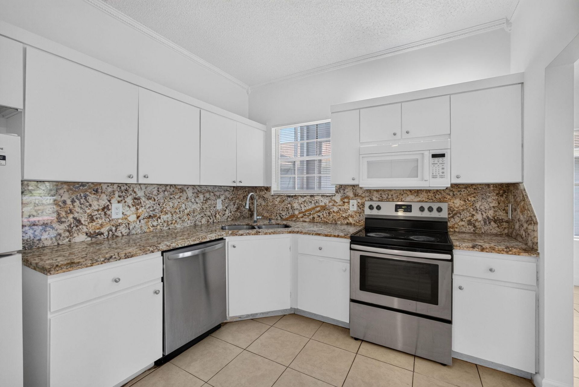 3871 Circle Lake Drive, West Palm Beach, FL 33417 Photo