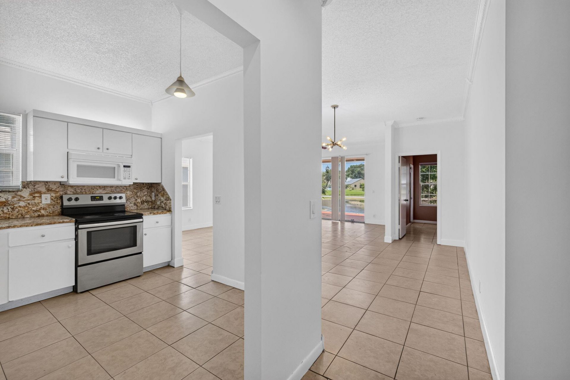 3871 Circle Lake Drive, West Palm Beach, FL 33417 Photo