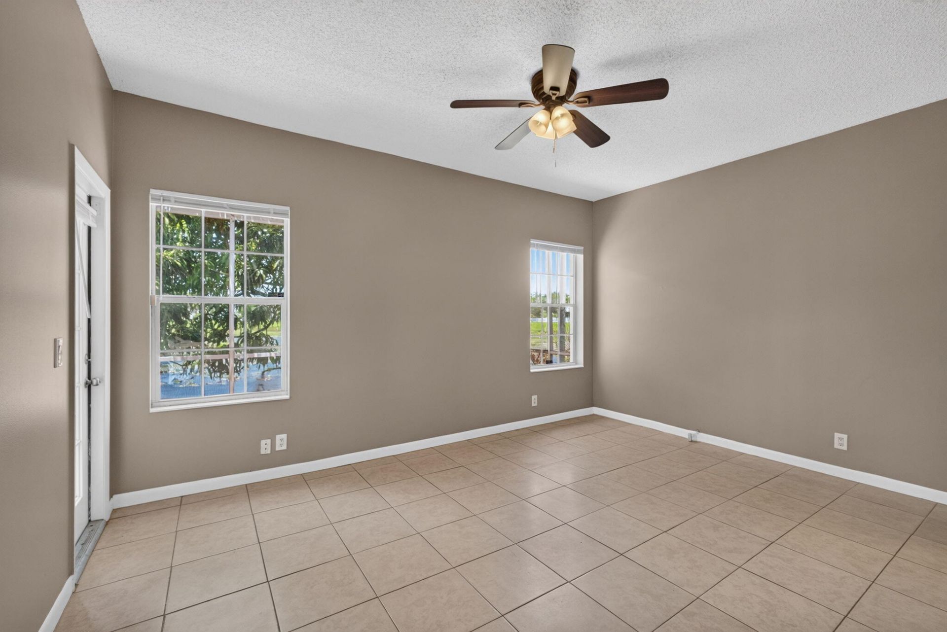 3871 Circle Lake Drive, West Palm Beach, FL 33417 Photo
