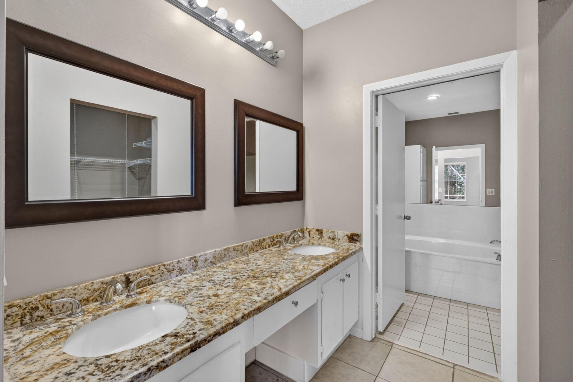 3871 Circle Lake Drive, West Palm Beach, FL 33417 Photo