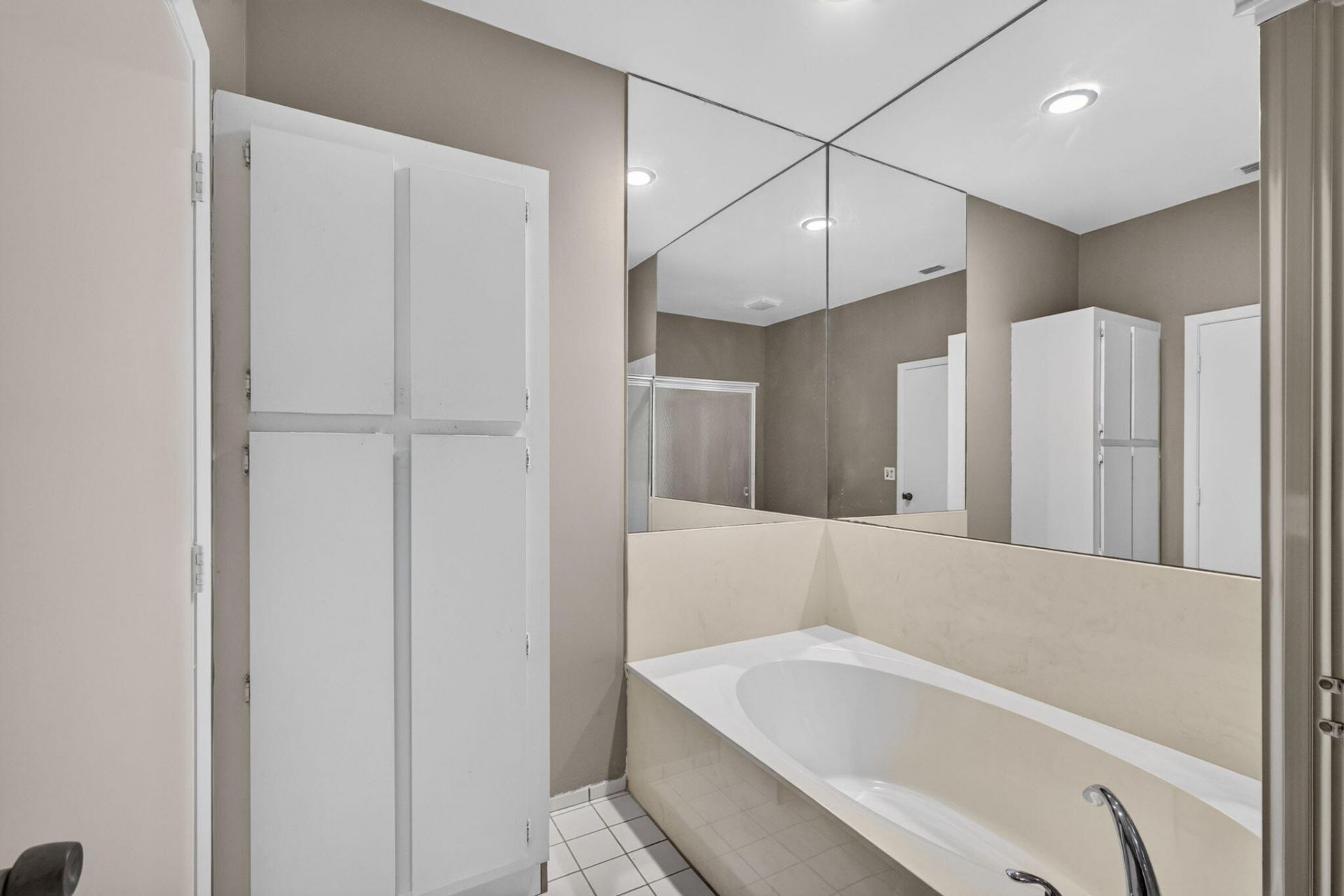 3871 Circle Lake Drive, West Palm Beach, FL 33417 Photo