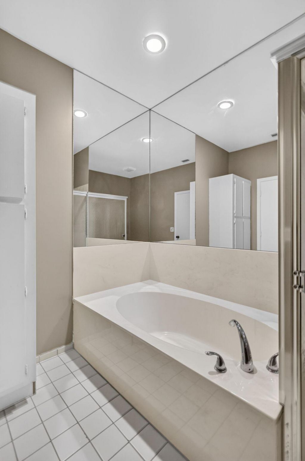 3871 Circle Lake Drive, West Palm Beach, FL 33417 Photo