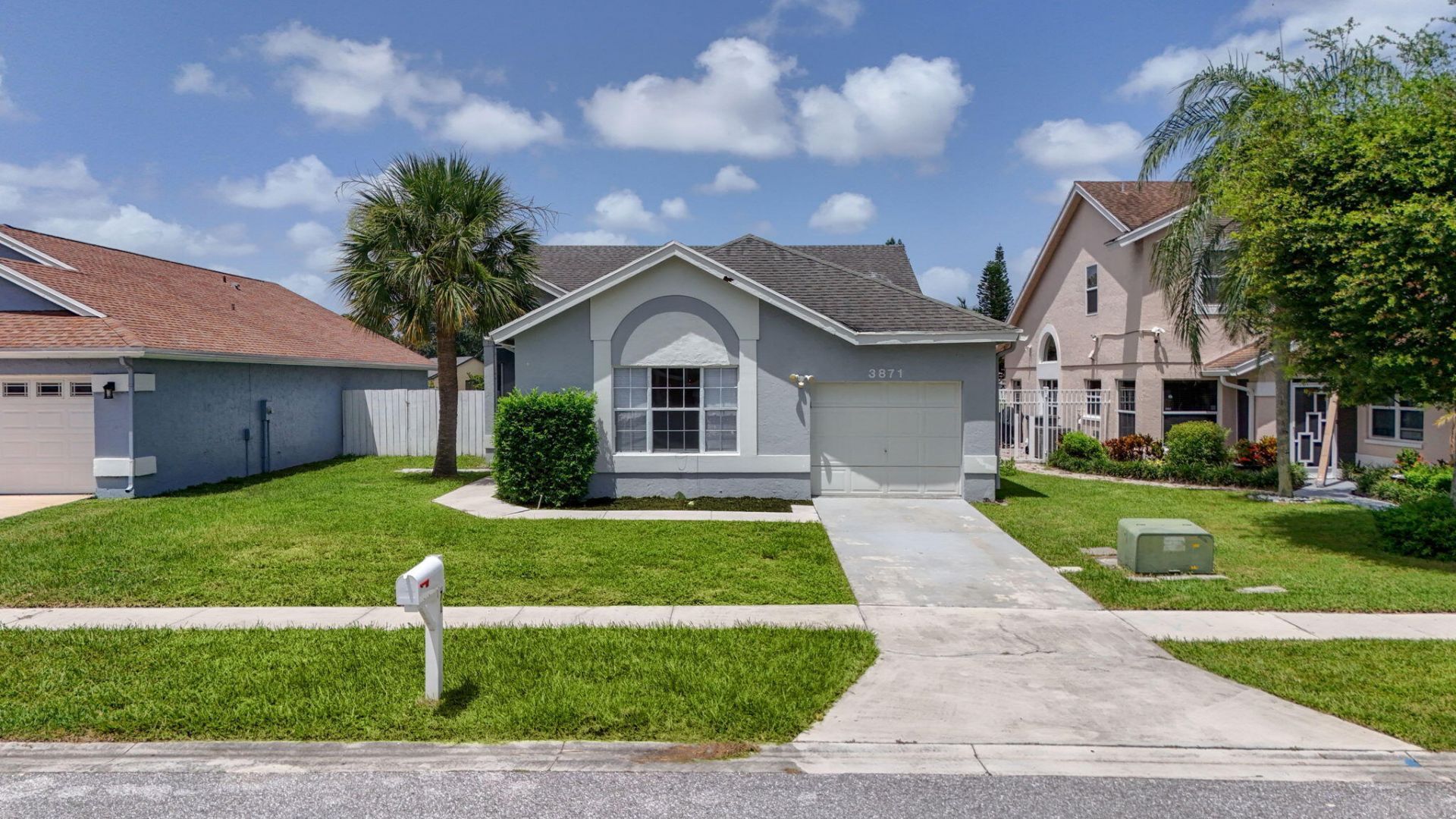 3871 Circle Lake Drive, West Palm Beach, FL 33417 Photo