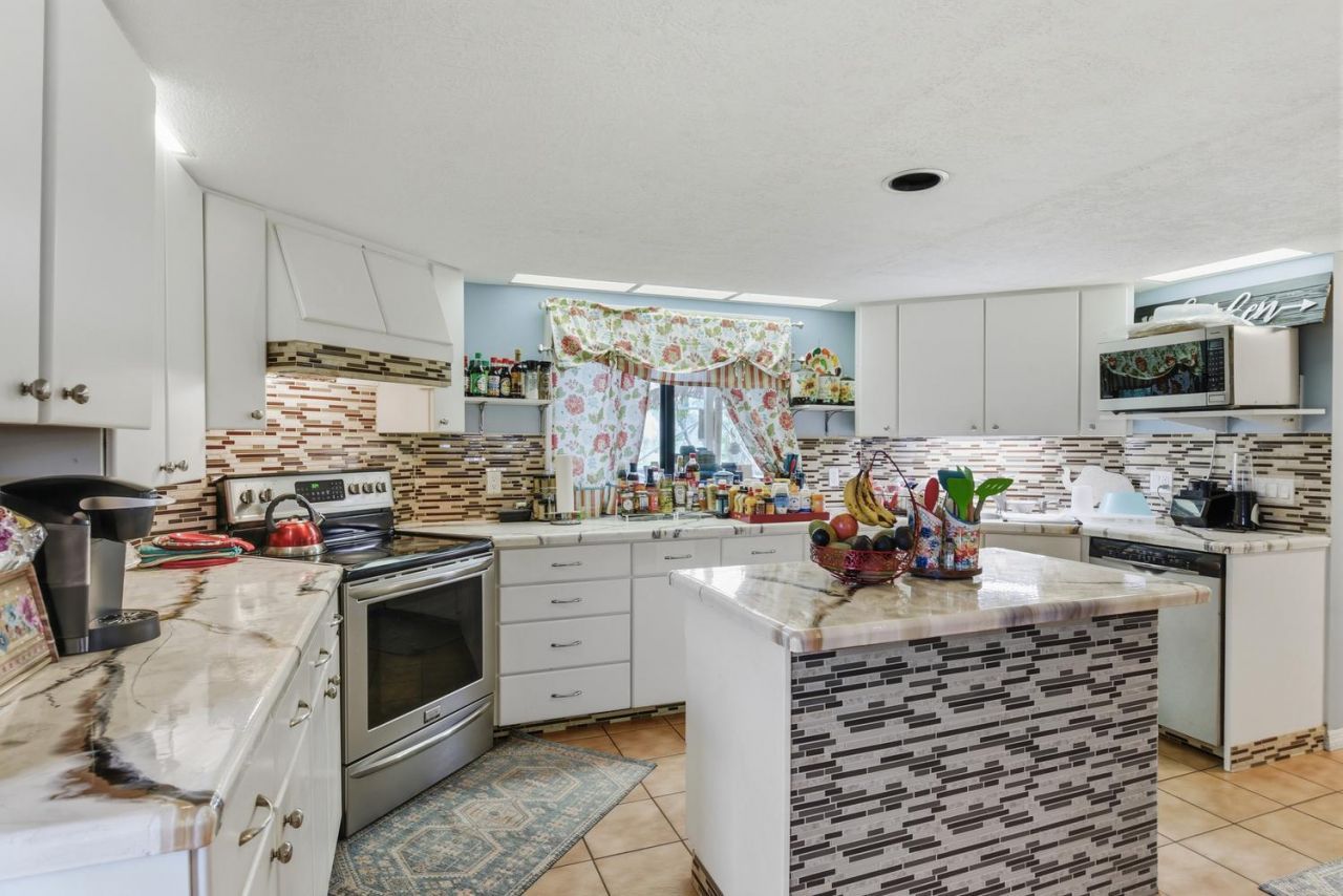 2937 SE Darien Road, Port Saint Lucie, FL 34952 Photo