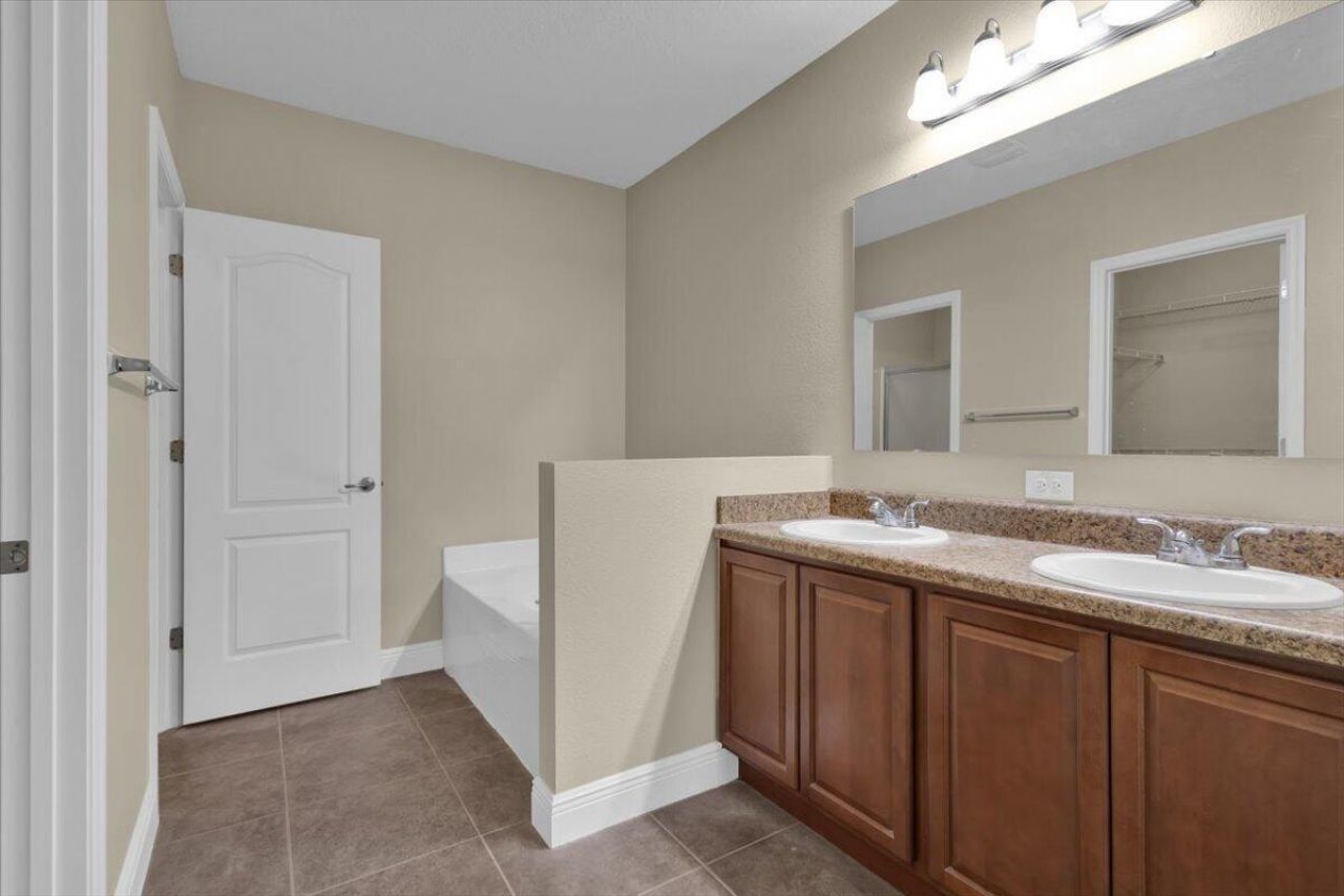 6118 NW Wild Cotton Way, Port Saint Lucie, FL 34986 Photo