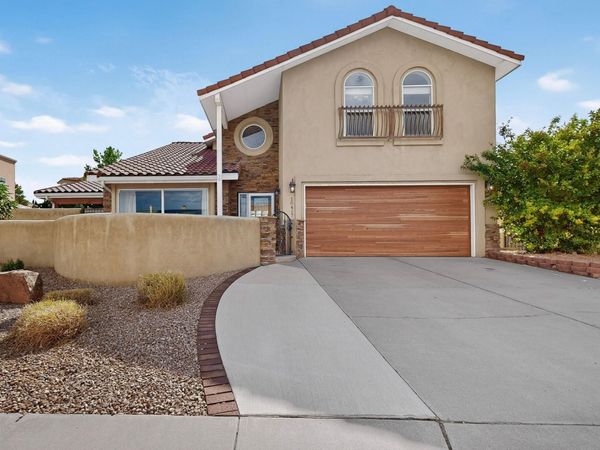 10417 Vista Del Sol Drive NW, Albuquerque, NM 87114