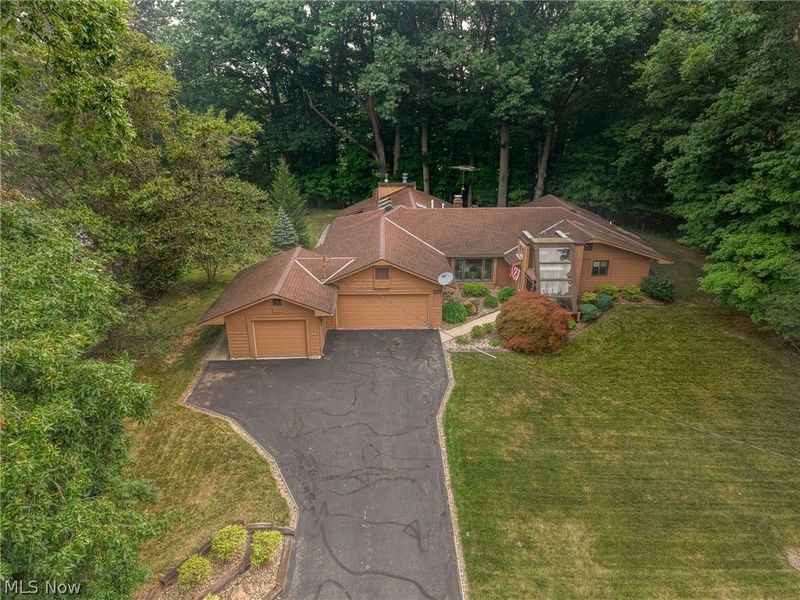 662 Barrett Road, Berea, OH 44017 Photo 2