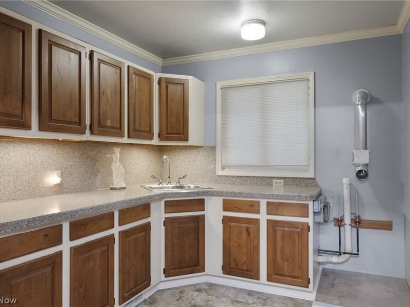 662 Barrett Road, Berea, OH 44017 Photo 7