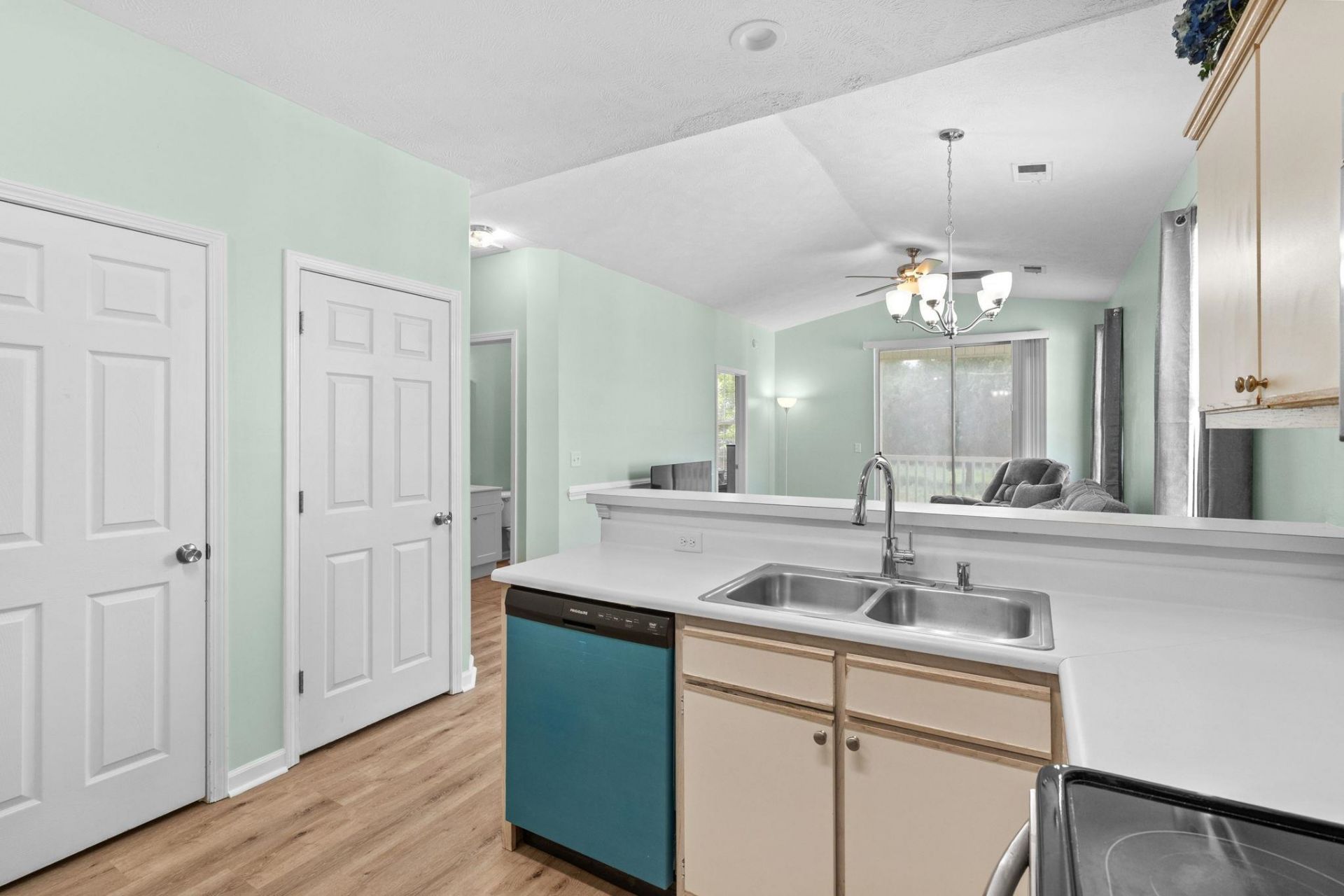 488 River Oaks Dr.  Photo 15