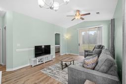 488 River Oaks Dr.  photo 4