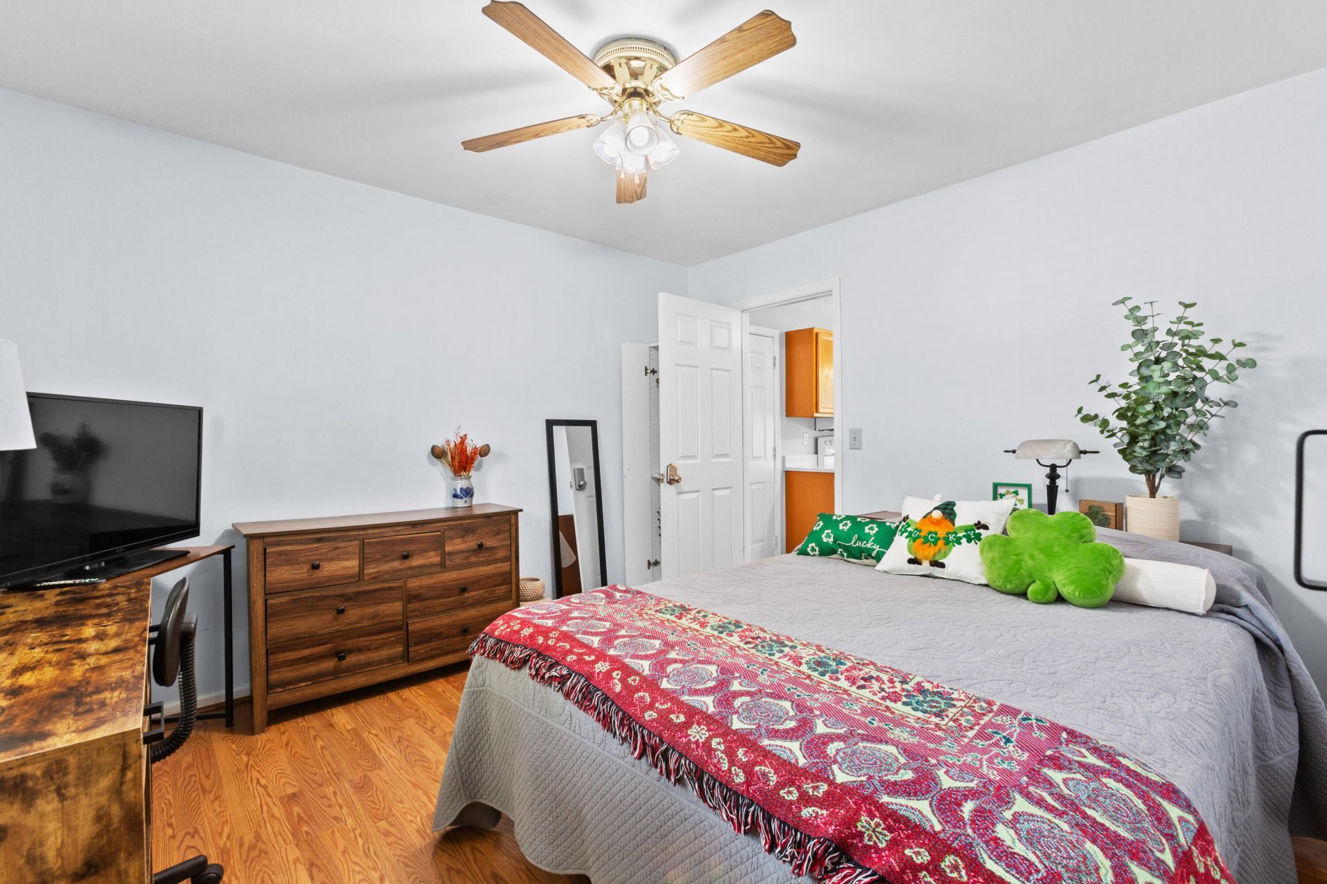 448 Indigo Road Photo 13