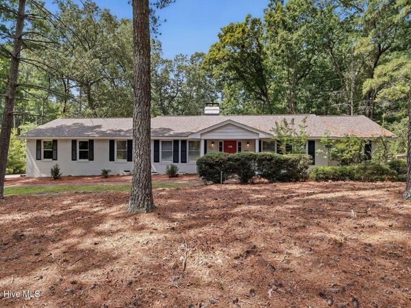 224 Heather Lane , Southern Pines, NC 28387