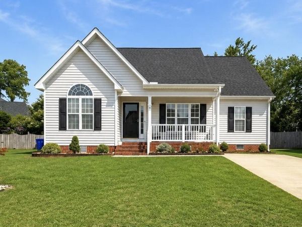 1108 Quarterpath Drive , Winterville, NC 28590