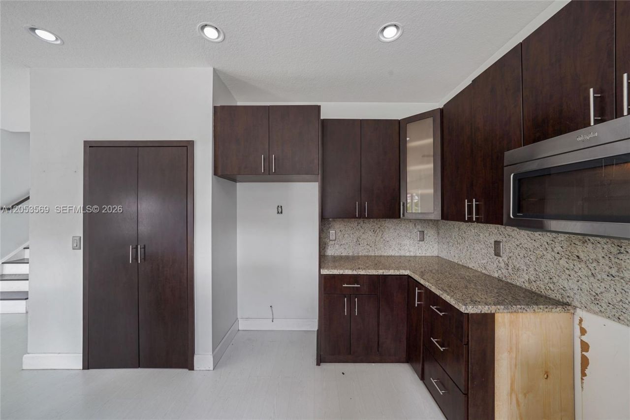 850 NW 168th Ave, Pembroke Pines, FL 33028 Photo