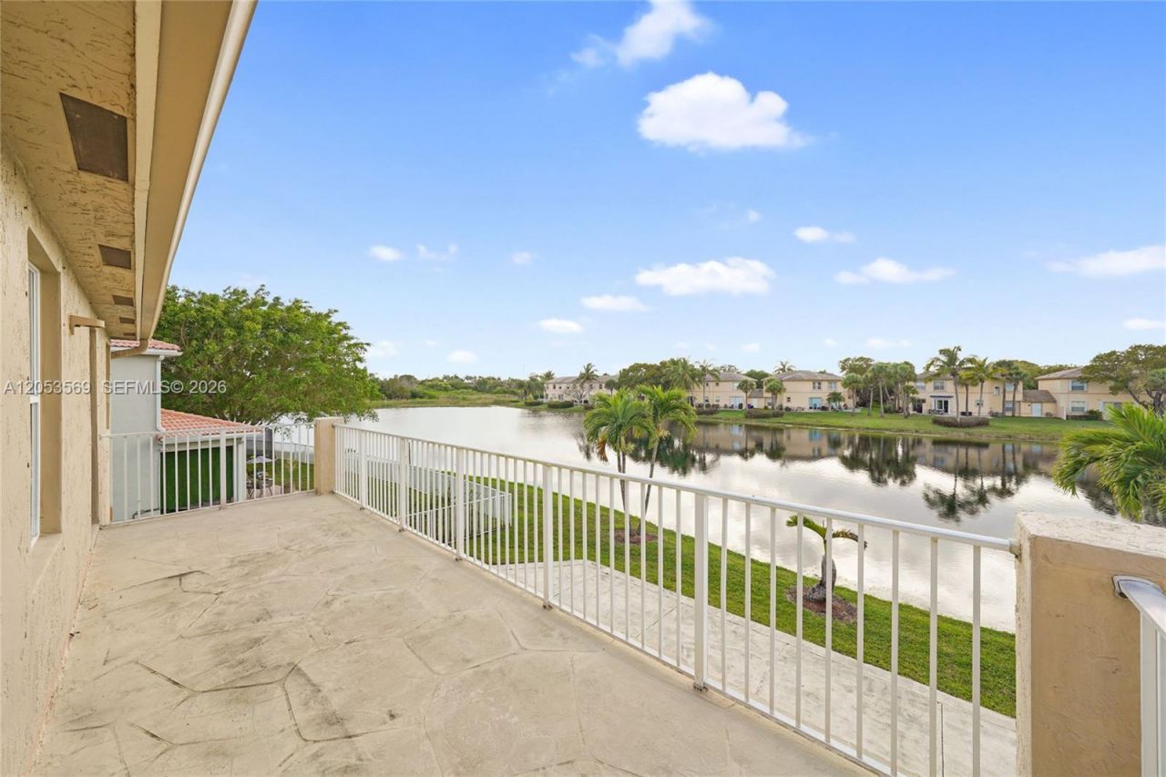 850 NW 168th Ave, Pembroke Pines, FL 33028 Photo