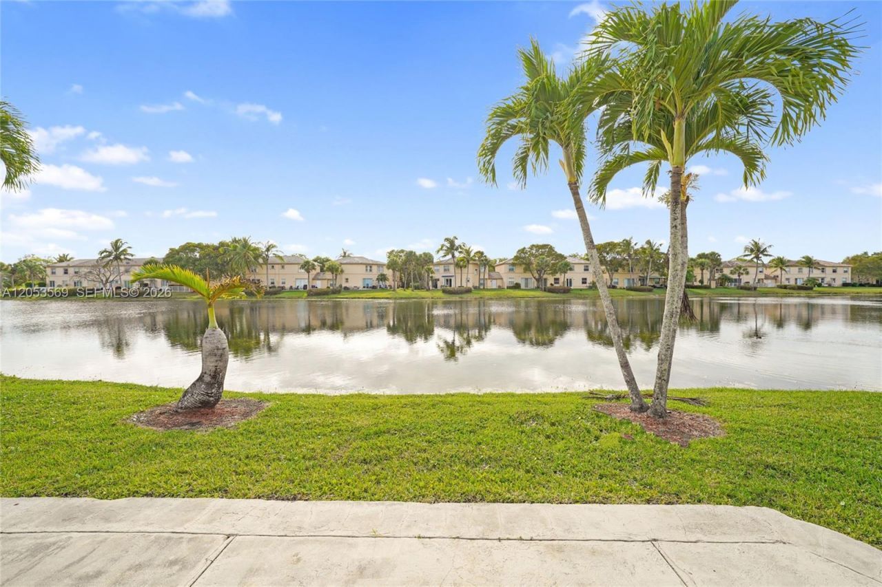 850 NW 168th Ave, Pembroke Pines, FL 33028 Photo