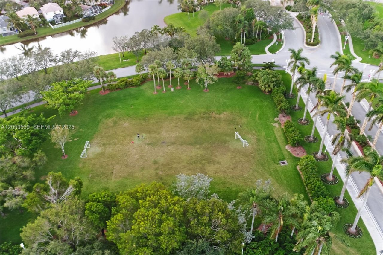 850 NW 168th Ave, Pembroke Pines, FL 33028 Photo