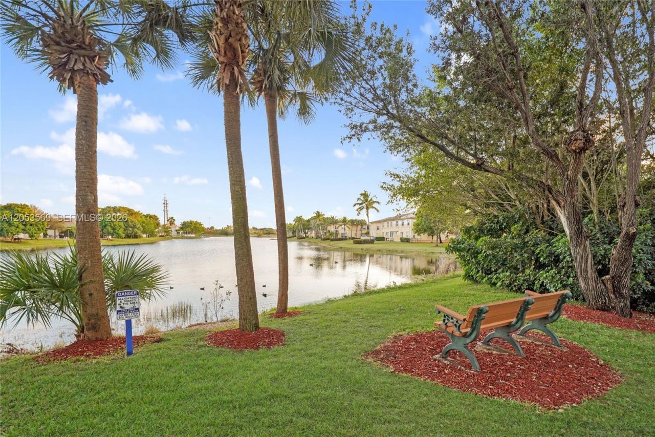 850 NW 168th Ave, Pembroke Pines, FL 33028 Photo