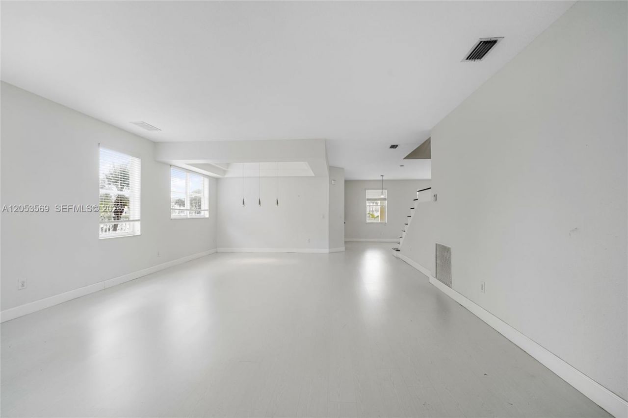 850 NW 168th Ave, Pembroke Pines, FL 33028 Photo