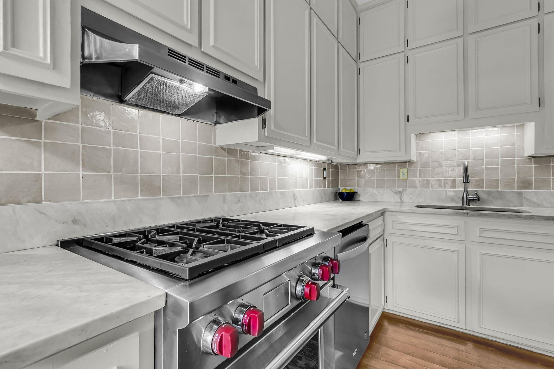 55 Laurens Street Photo 12