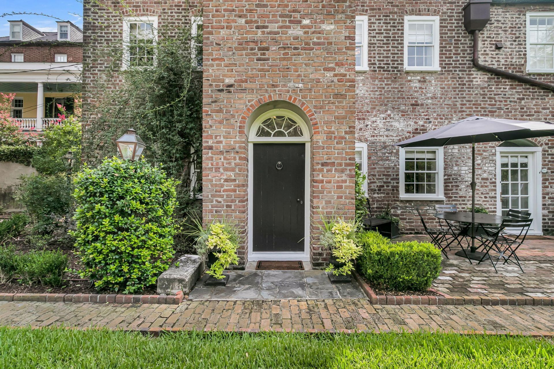 55 Laurens Street Photo 34
