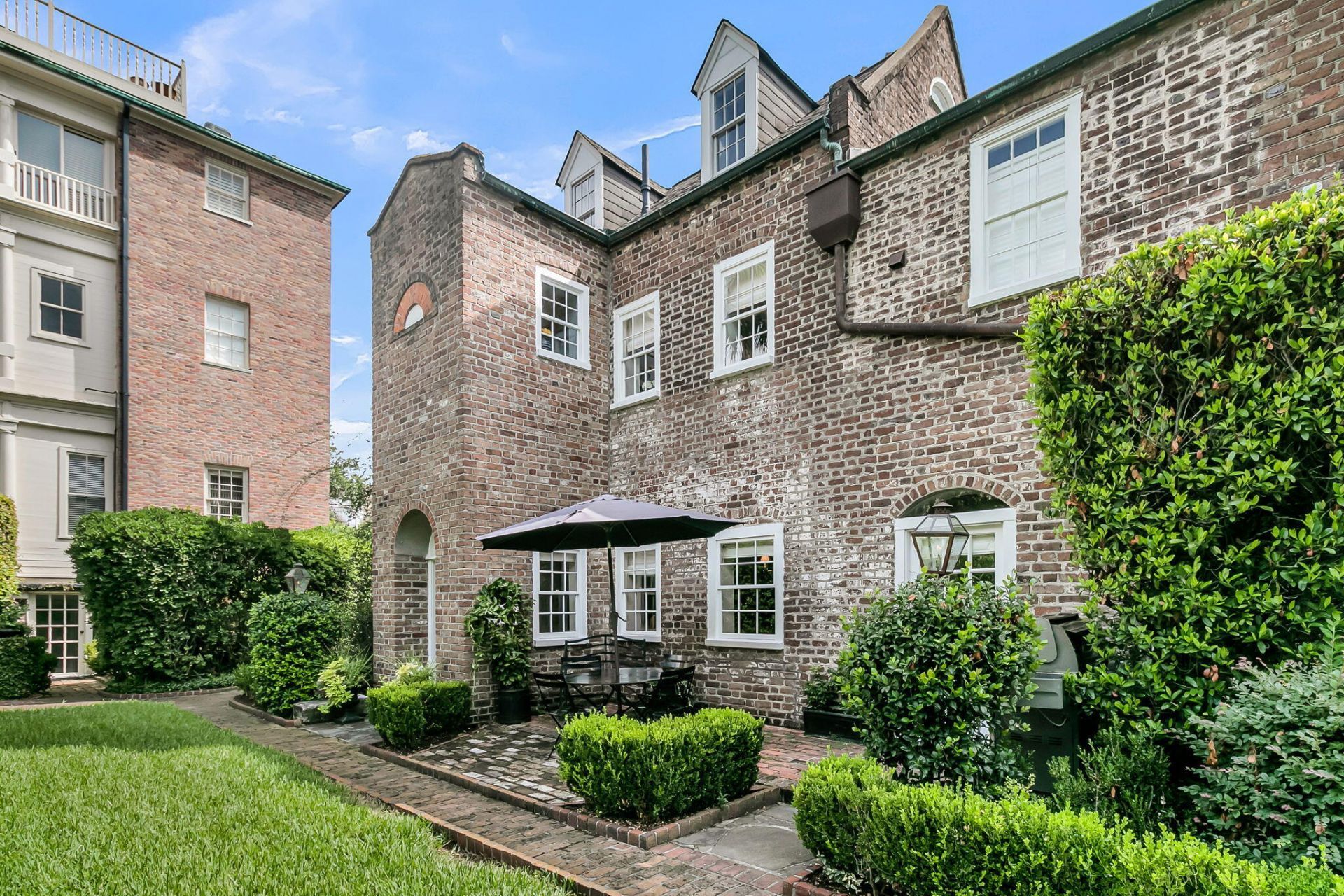 55 Laurens Street Photo 35