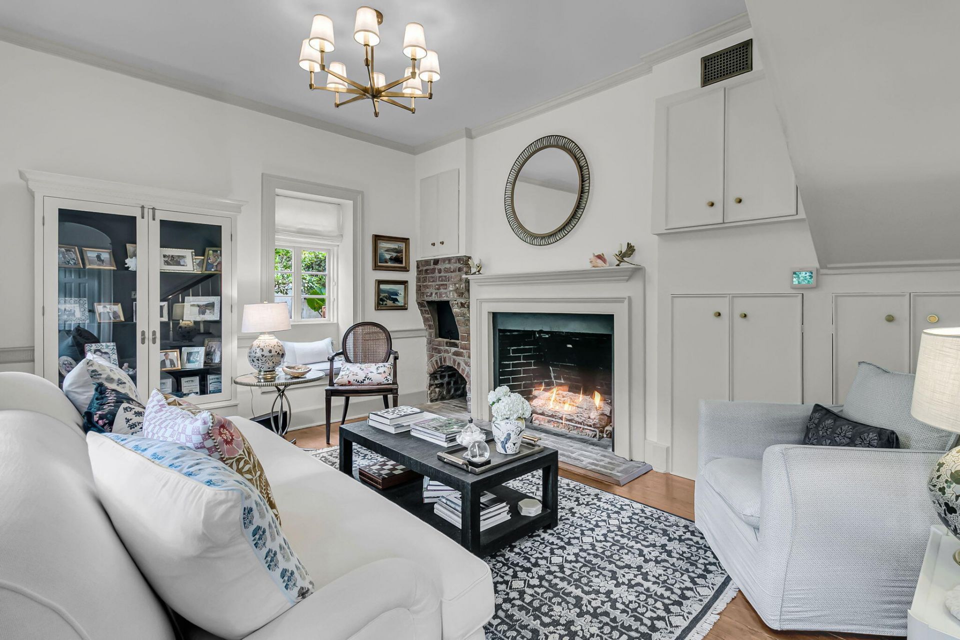 55 Laurens Street Photo 4