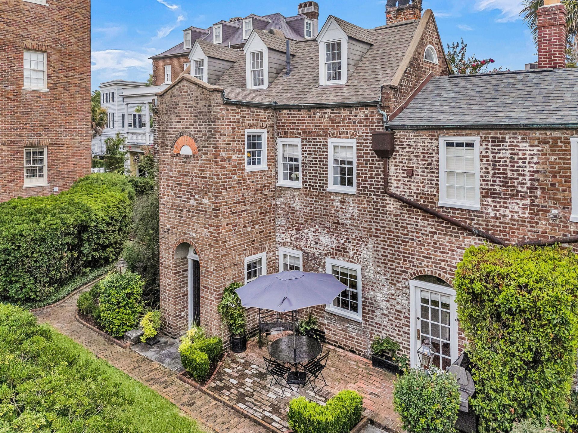 55 Laurens Street Photo 49