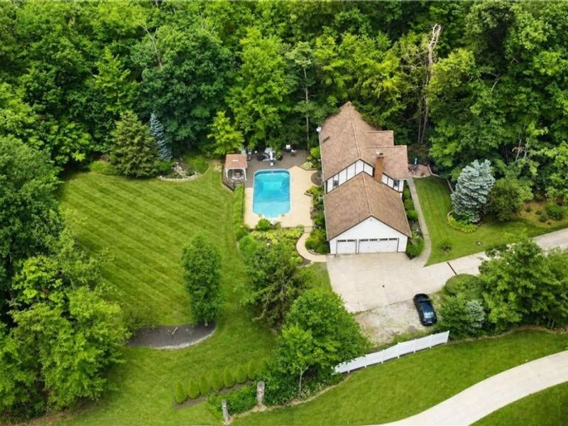 9715 Knightsbridge Lane, Concord Township, OH 44060 Photo 3