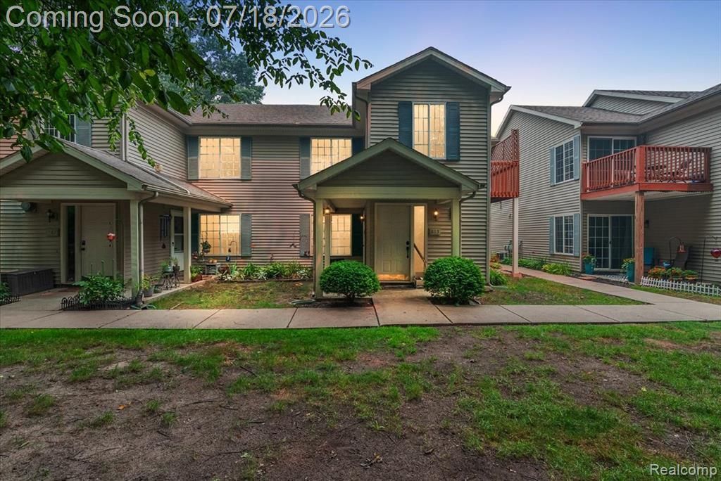 861 Saybrook Drive, Waterford Township, MI 48327 Main Photo