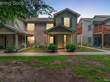 861 Saybrook Drive, Waterford Twp, MI 48327