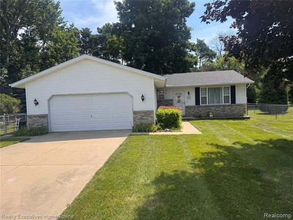 3232 Elecia Drive, Port Huron Twp, MI 48060