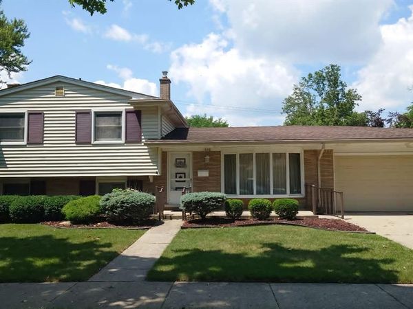 1650 Hawthorne Street, Trenton, MI 48183