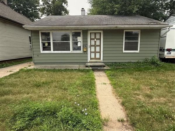 1478 E Harry Avenue, Hazel Park, MI 48030