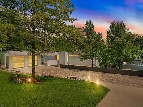 20602 CRICKETT Lane, Lenexa, KS 66220