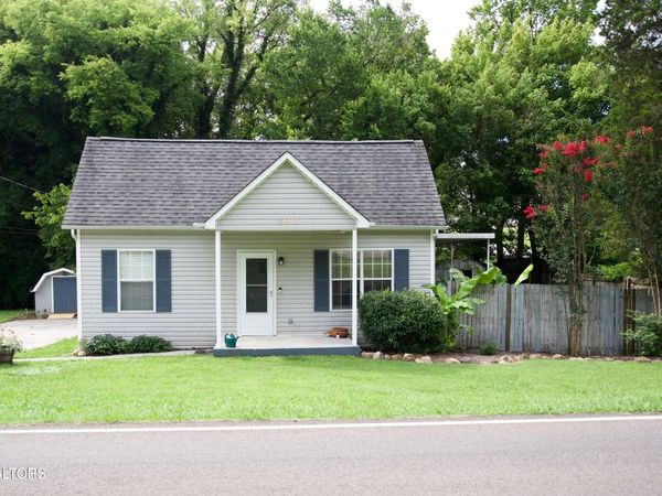 800 E Inskip Drive, Knoxville, TN 37912