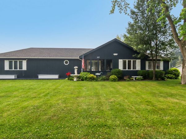 117 KENT Avenue, Wauconda, IL 60084