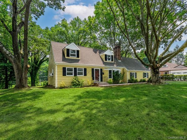 65 Beechwood Drive, Glen Head, NY 11545