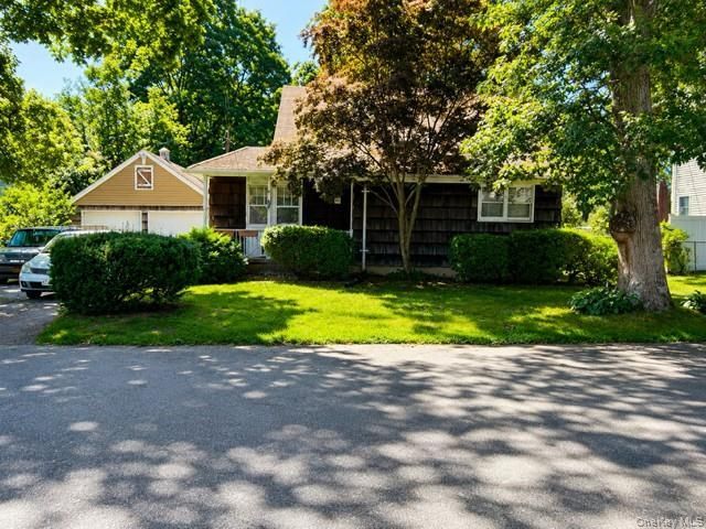 46 Mcgaw Avenue , Lake Grove, NY 11755 Main Photo