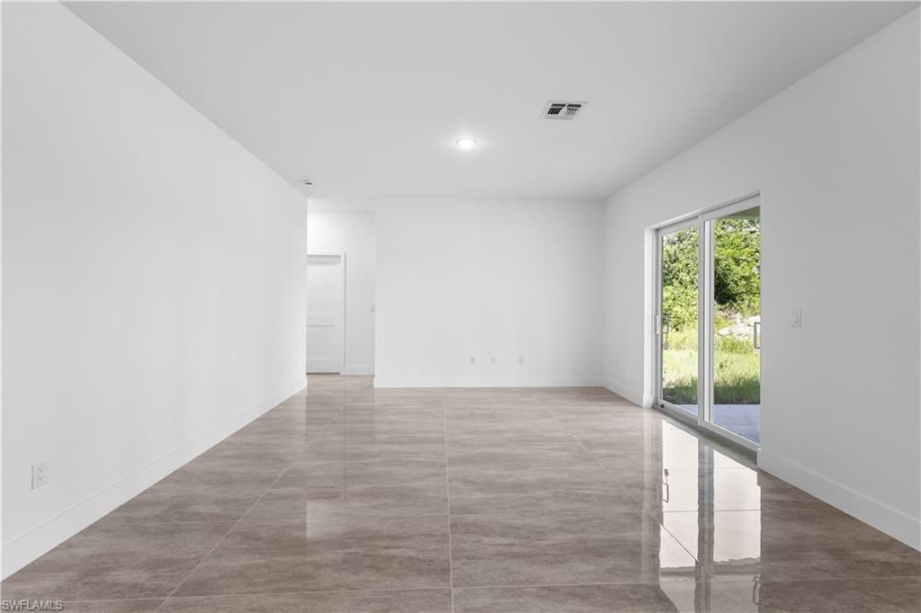 1142 Dutchess St E, Lehigh Acres, FL 33974 Photo