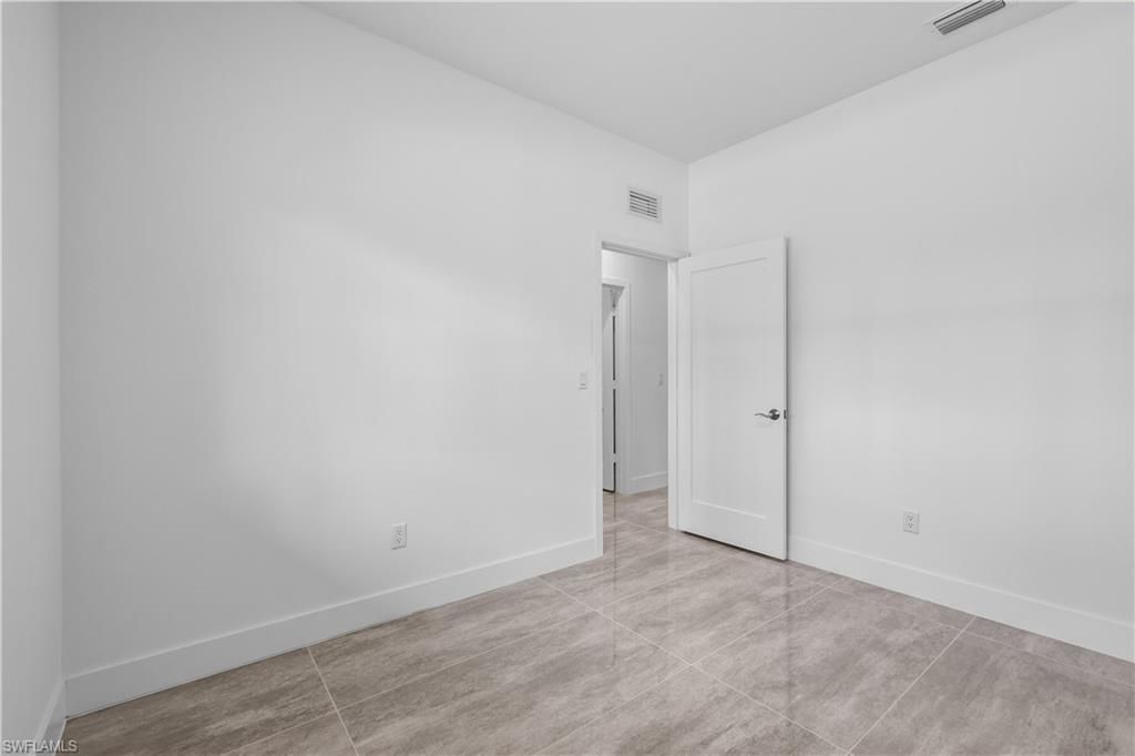 1142 Dutchess St E, Lehigh Acres, FL 33974 Photo