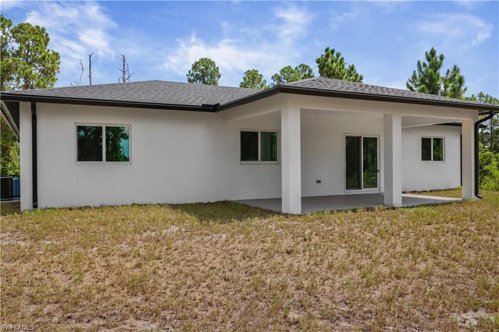 1142 Dutchess St E, Lehigh Acres, FL 33974 Photo