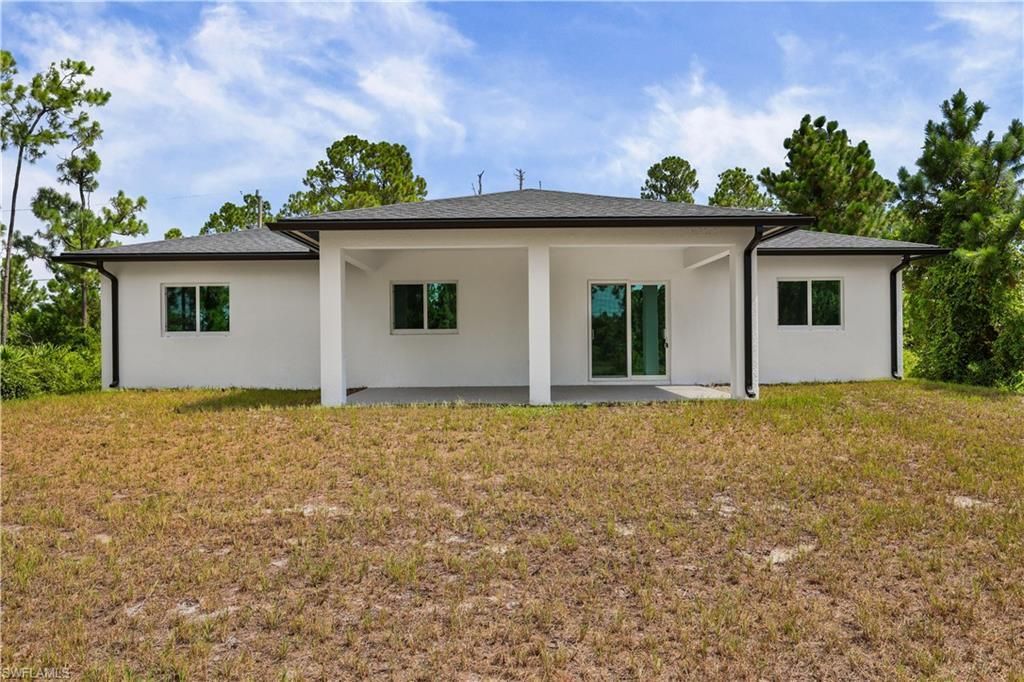 1142 Dutchess St E, Lehigh Acres, FL 33974 Photo