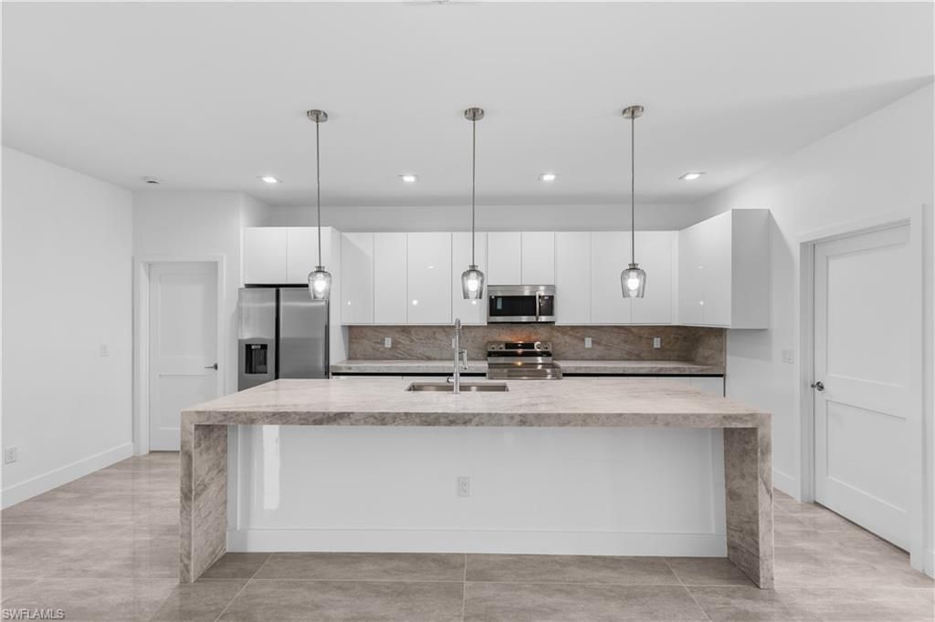 1142 Dutchess St E, Lehigh Acres, FL 33974 Photo