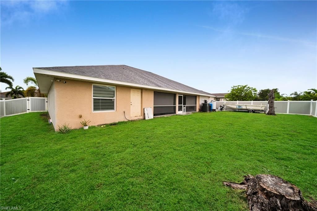 321 NE 19th St , Cape Coral, FL 33909 Photo