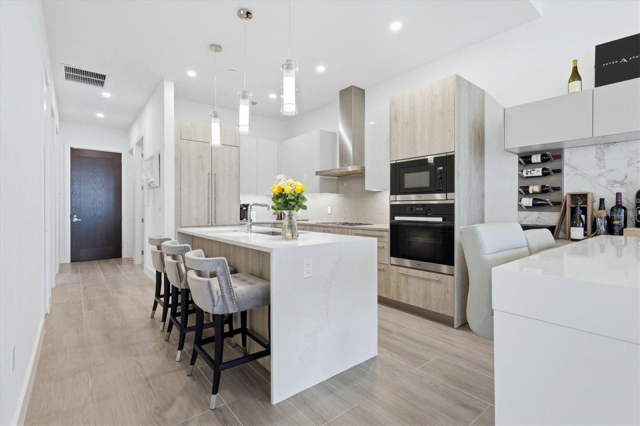 33 S Palm Avenue, Unit 1503, Sarasota, FL 34236 Photo
